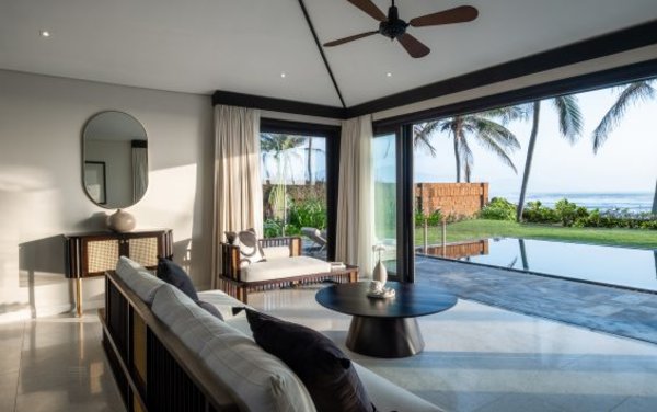 THREE BEDROOM POOL VILLA (OCEAN FRONT)